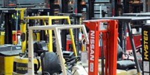 Warehouse Equipment Rental / Leasing Options