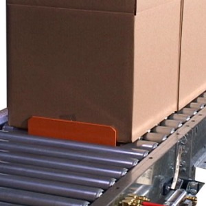 Cardboard boxes on an accumulation conveyor