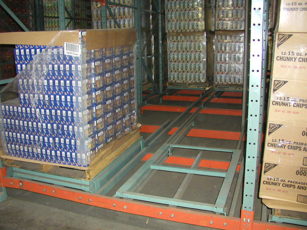 Push back racking setup with pallet on cart