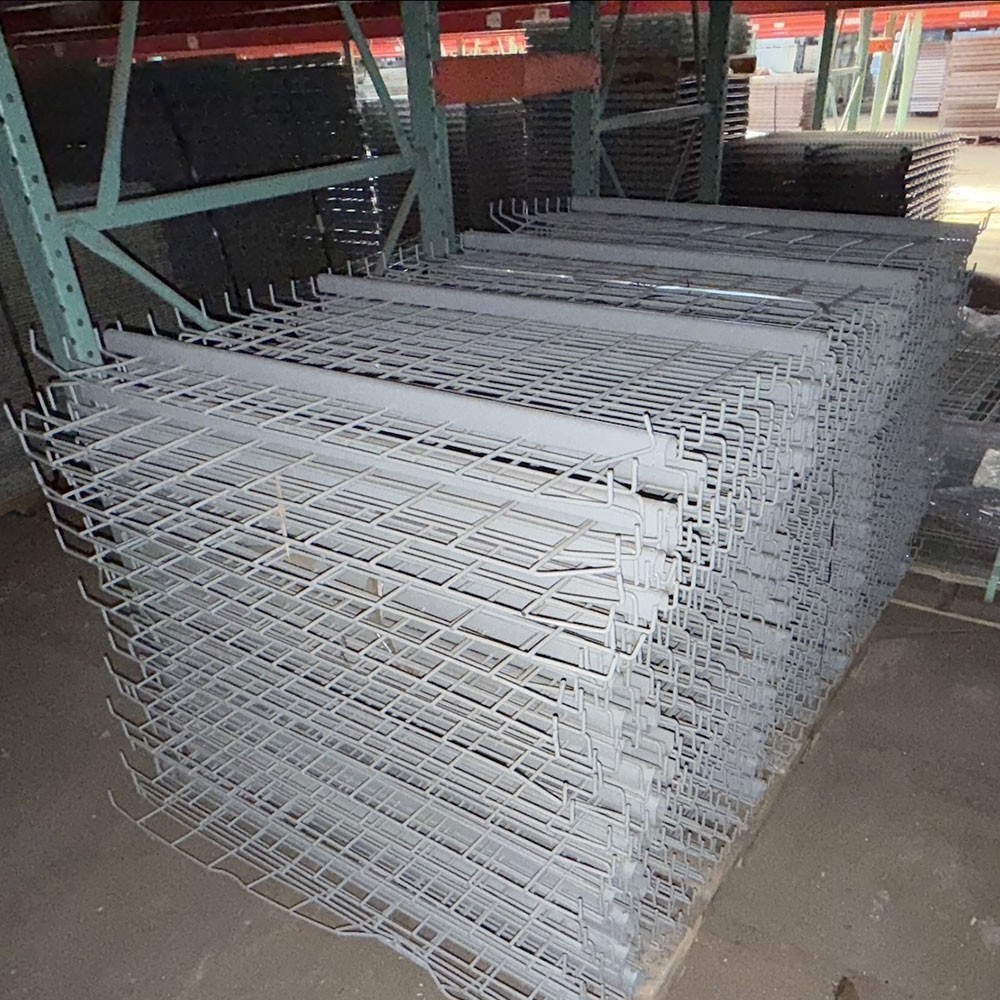 42” x 64” Used Wire Deck - Drop In - Standard Full Step