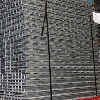 44” x 46” Wire Deck - Standard Full Step 44” x 46” Wire Deck - Standard Full Step