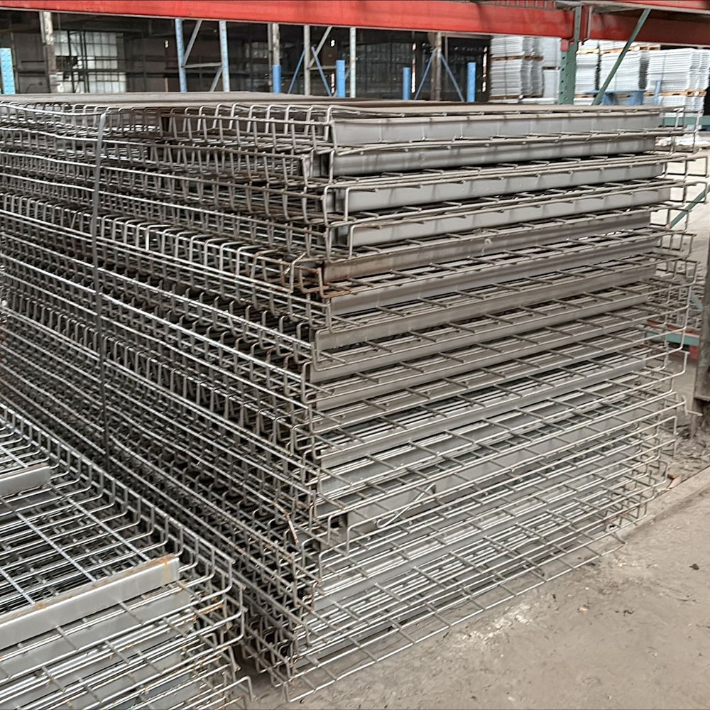 42” x 64” Used Wire Deck - Standard Full Step