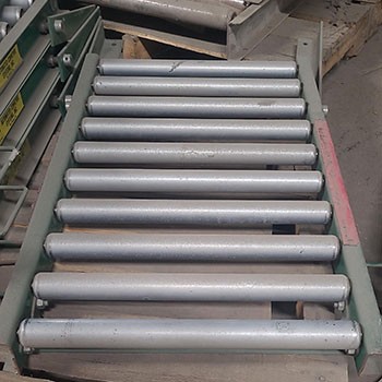 Used Gravity Roller Conveyor with Lift Gate 18