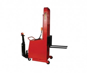 1” to 64” Battery-Powered Counterweight Lift Trucks: Powered Lift - with power drive